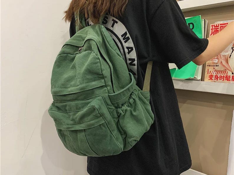 Plain canvas backpack in army green from Pesann